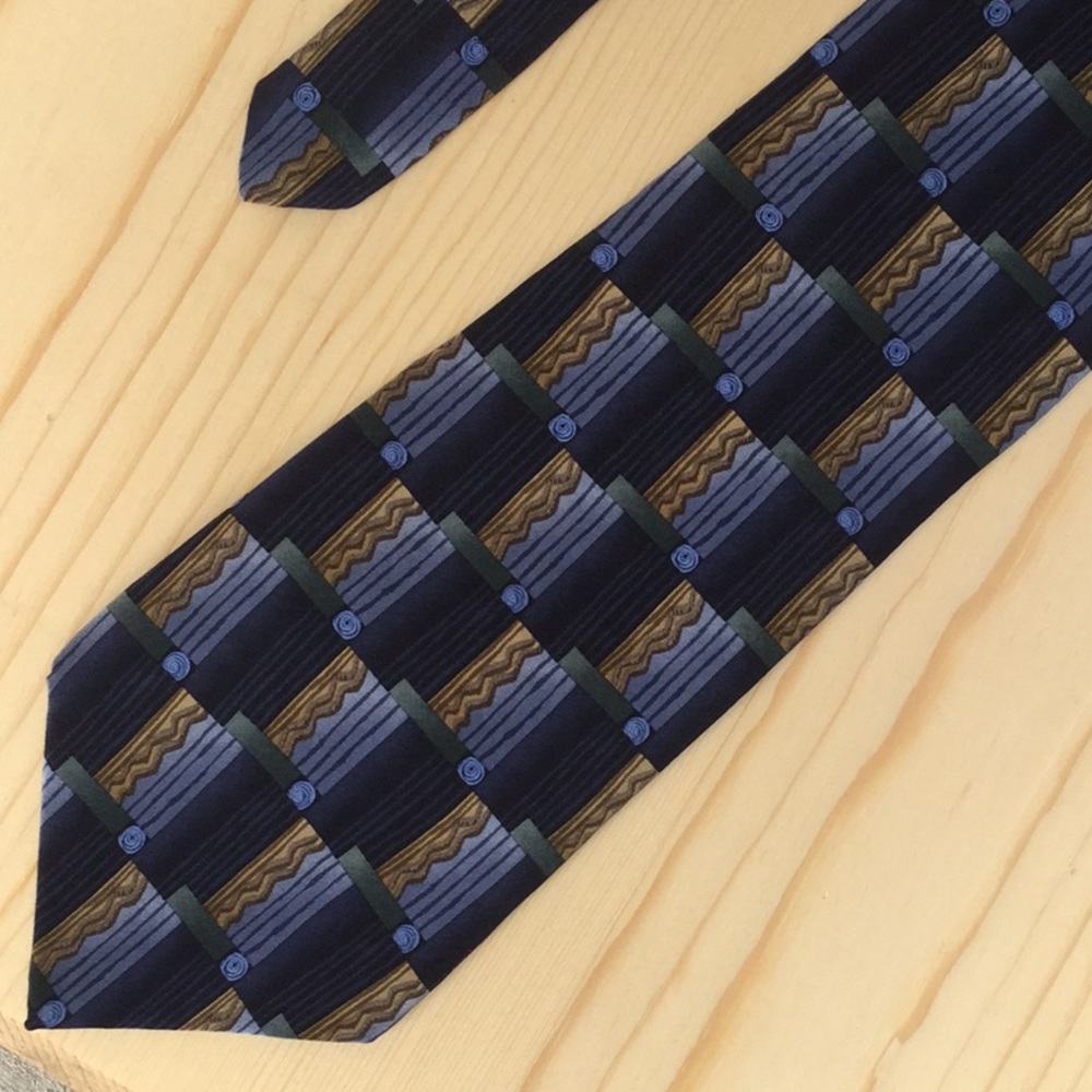 Jimmy V Tie